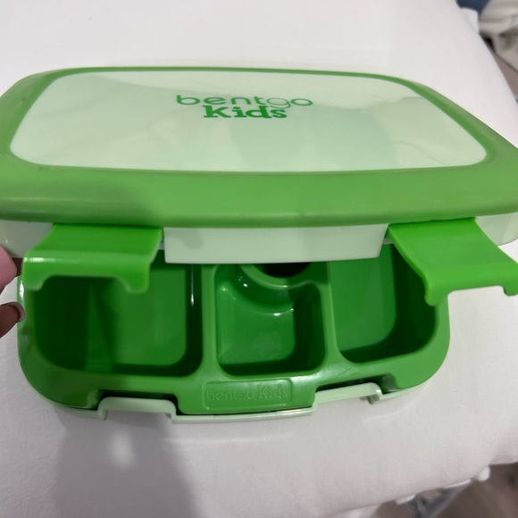 BENTGO KIDS • Green Lunch Box • Small • - Picture 10 of 13